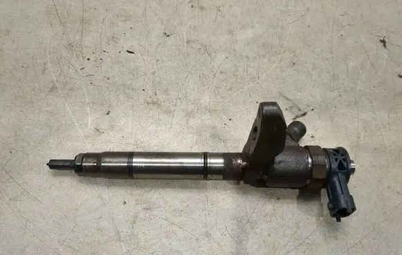Fuel injector