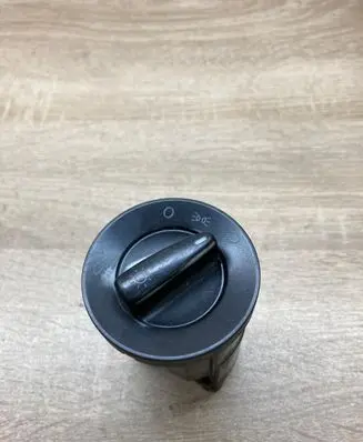 Volkswagen Golf IV Light switch 1C0941531