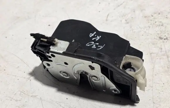 BMW 3 F30 F35 F31 Front door lock 7229461 A053702