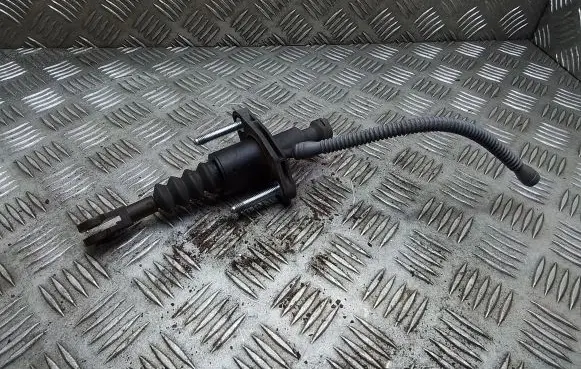 Opel Zafira B Clutch slave cylinder 