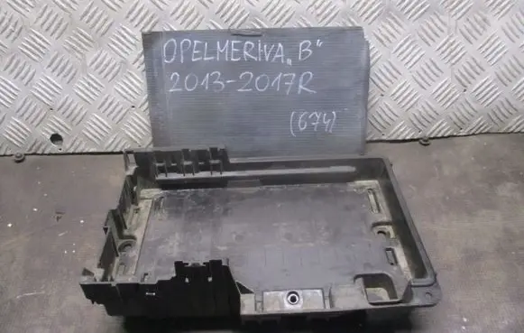 Opel Meriva B Battery box tray 13396156
