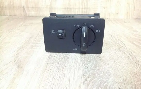 Ford Focus Light switch 7M5T13A024