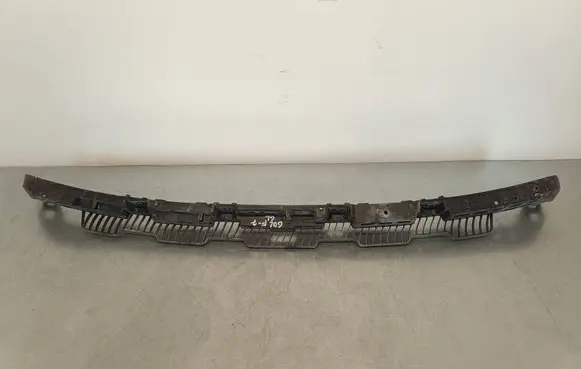 Volkswagen Golf VII Rear bumper mounting bracket 5G9807863A 3200201109046