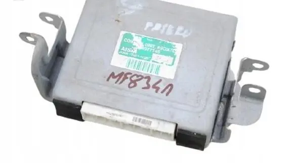 Mitsubishi Pajero Engine control unit/module MR977145