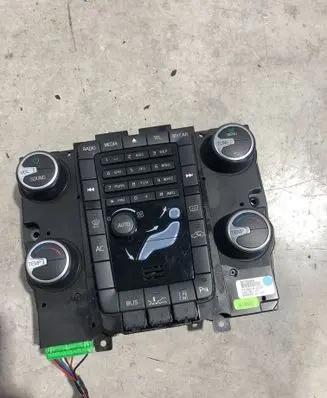 Volvo S60 Climate control unit 30795266