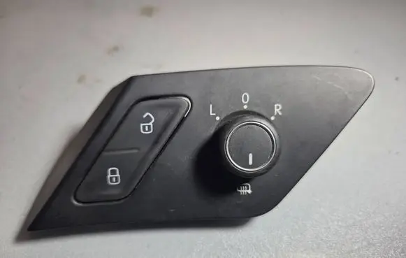 Volkswagen Golf VIII Wing mirror switch 5G0962125A