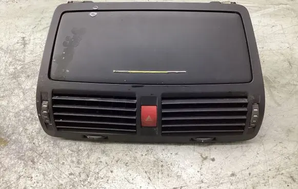 Skoda Octavia Mk2 (1Z) Dash center air vent grill 0004440055 4904 1Z0820951