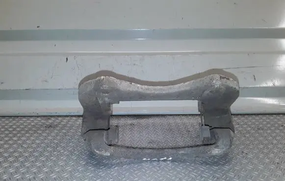 KIA Sportage Front Brake Caliper Pad/Carrier 