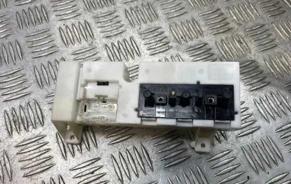 Lexus IS 220D-250-350 Seat control switch 8407053040 3210U61