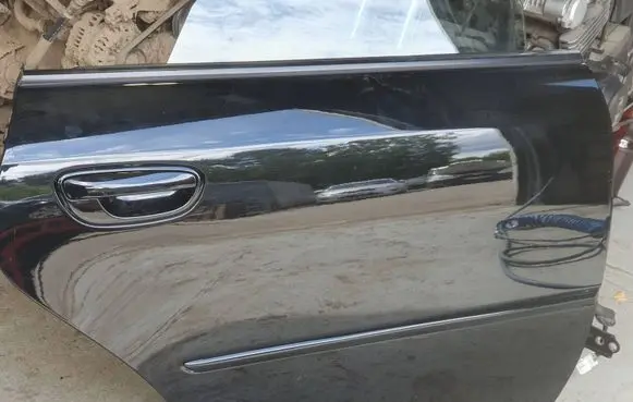 Subaru Legacy Rear door