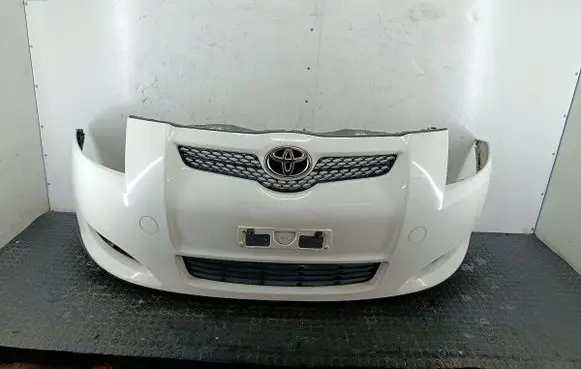 Toyota Auris 150 Front bumper 040