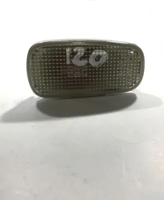 Toyota Land Cruiser (J120) Front fender indicator light E130294