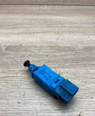 Volkswagen Golf IV Brake pedal sensor switch 1H0927189
