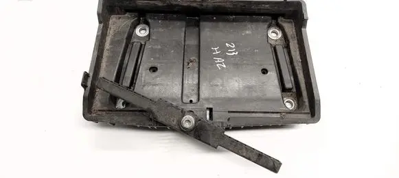 Battery box tray