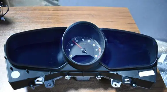 Porsche Panamera (971) Speedometer (instrument cluster)