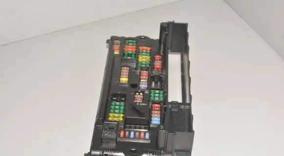 BMW 7 F01 F02 F03 F04 Fuse module 9151320