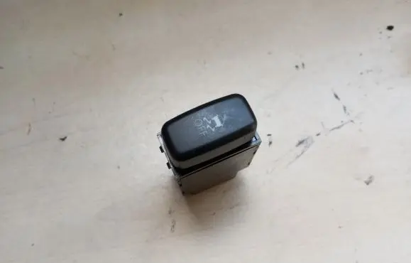 Mitsubishi Outlander ESP (stability program) switch 