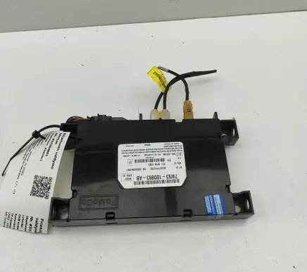 Jaguar XJ X350 Bluetooth control unit module 7W9310D893AB