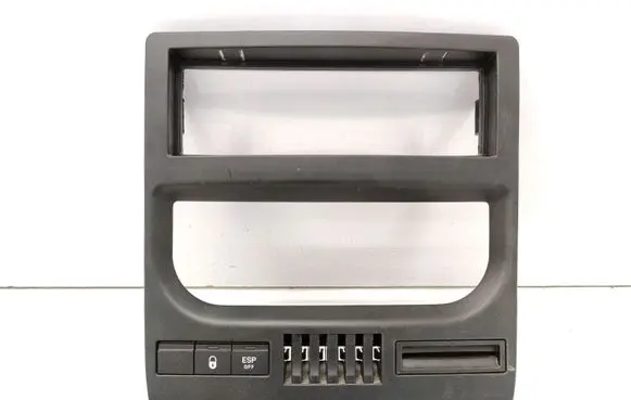 Peugeot 1007 Radio/GPS head unit trim 9647541477 96532174 96573404