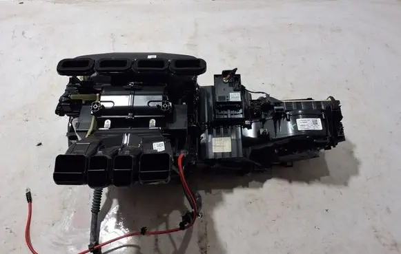 Mercedes-Benz GLE W167 Interior heater climate box assembly A1678306304
