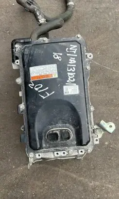 Voltage converter inverter