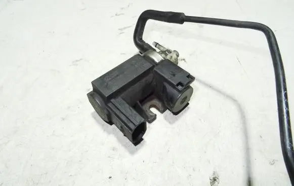 Audi A4 S4 B6 8E 8H Turbo solenoid valve 8E0906627