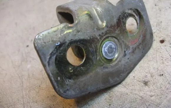 Opel Zafira A Rear door lock loop/hook striker 