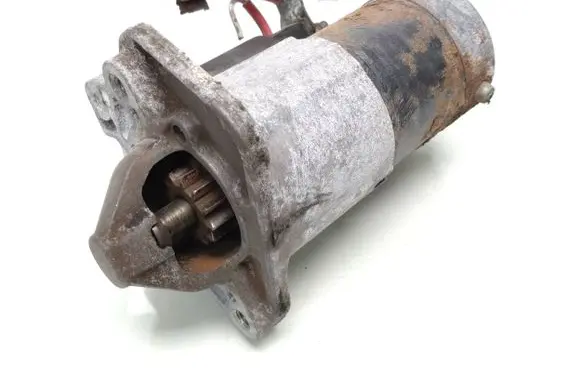 Renault Kangoo II Starter motor 8200584675