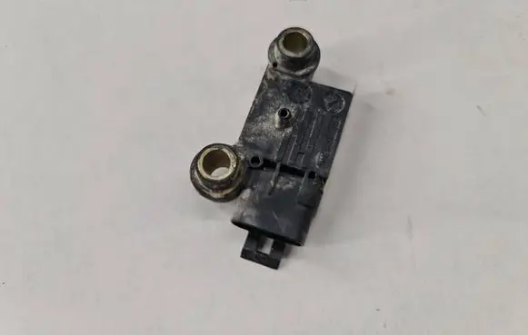 Volvo S40, V40 Airbag deployment crash/impact sensor 30613044A 00000794MM F022301365