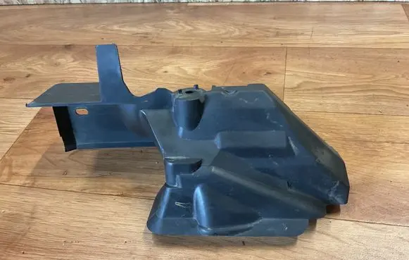Ford Mondeo MK IV Intercooler air guide/duct channel BS718311AA PPT20EPDM