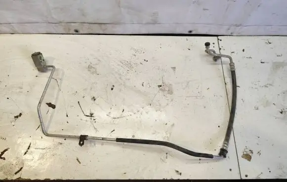 KIA Sorento Air conditioning (A/C) pipe/hose