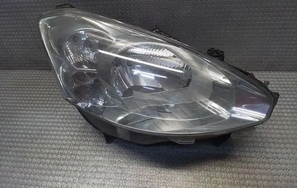 Peugeot Partner Headlight/headlamp 9677202380