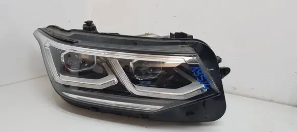 Volkswagen Tiguan Headlight/headlamp