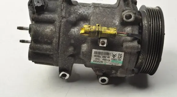 Citroen C4 Grand Picasso Air conditioning (A/C) compressor (pump) 9659876080
