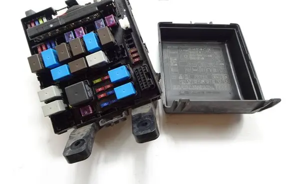 Hyundai ix35 Fuse module 914432Y061