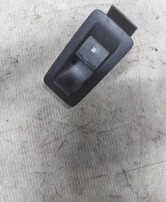 Volkswagen Touran I Fuel tank opening switch 1T0959551