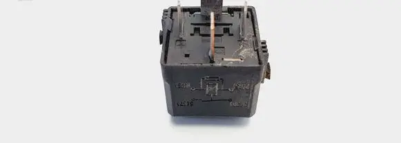 Mercedes-Benz C W203 Other relay A0025421319