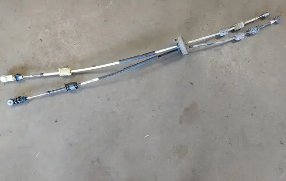 Gear shift cable linkage