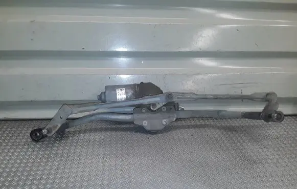 Skoda Fabia Mk2 (5J) Front wiper linkage and motor 5J1955113A