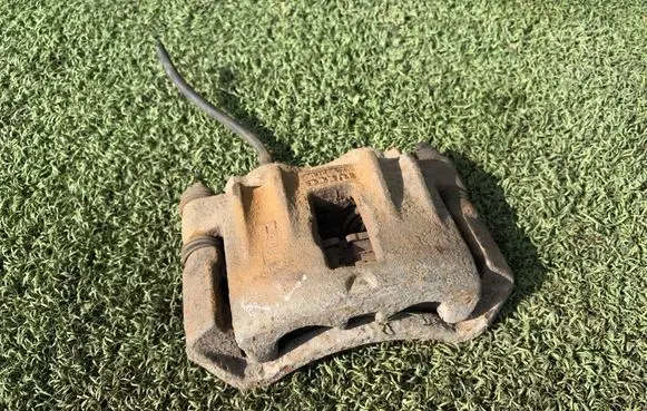 Iveco Daily 3rd gen Front brake caliper 504120470 504139833