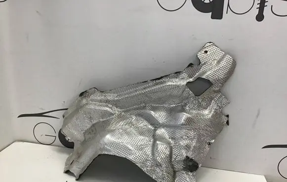 Ford Explorer VI Heat shield in engine bay L1MB6A967BE