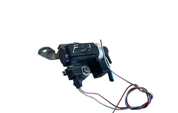 BMW 5 E39 Turbo solenoid valve 72279600 02T261 2247906