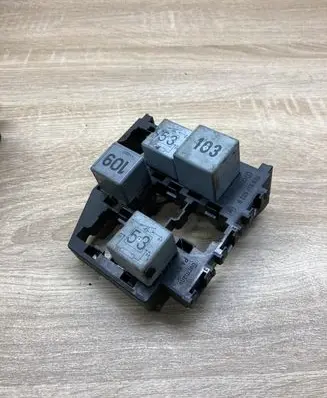 Volkswagen Transporter - Caravelle T5 Other relay 7E0937503B
