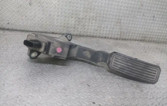 Toyota Auris 150 Accelerator throttle pedal 7811002020