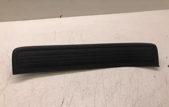 Honda CR-V Rear sill trim cover 84212T0AA0120