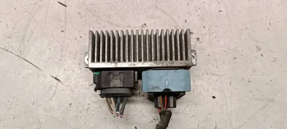Renault Latitude (L70) Glow plug pre-heat relay 8200558438A RCS812