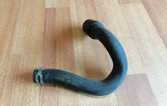 Mercedes-Benz B W245 Engine coolant pipe/hose A1698301096 ZGS006