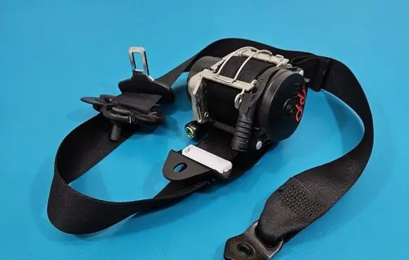 BMW i3 Front seatbelt 623881400 IMPRK1577209