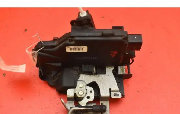 Audi A4 S4 B6 8E 8H Front door lock 8E1837016C