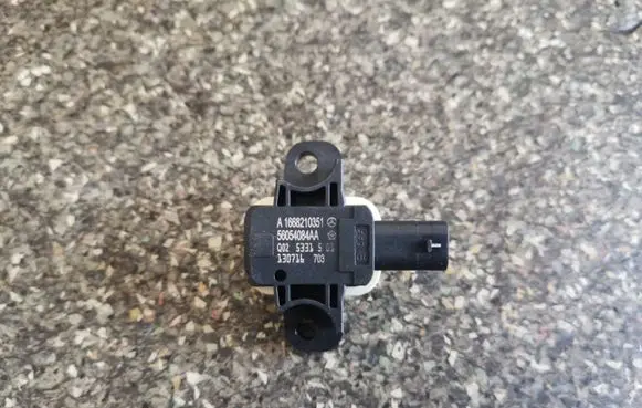 Mercedes-Benz ML W166 Airbag deployment crash/impact sensor A1668210351